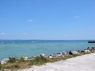 A natural picture of a combination of various shades of the azure surface of Lake Hardy and the sky...