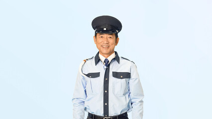 笑顔の男性警備員