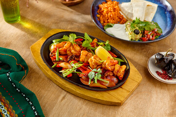 Shrimp Fajitas with Vegetables - Delicious Tex-Mex Cuisine