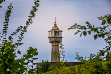 Fototapeta premium Le Phare de Verzenay au milieu des vignobles de vin pétillant de Champagne