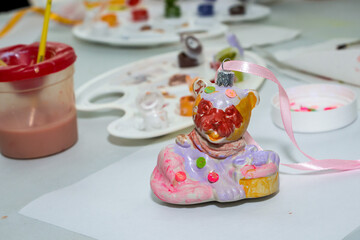 painted New Year's toys on the Christmas tree with a bone and paints, Christmas, children's drawings, master class