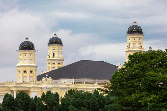 Masjid Sultan Abu Bakar is a historical mosque located in Johor Bahru, Malaysia. Completed in 1900. it stands as one of the most beautiful mosques in the country. 