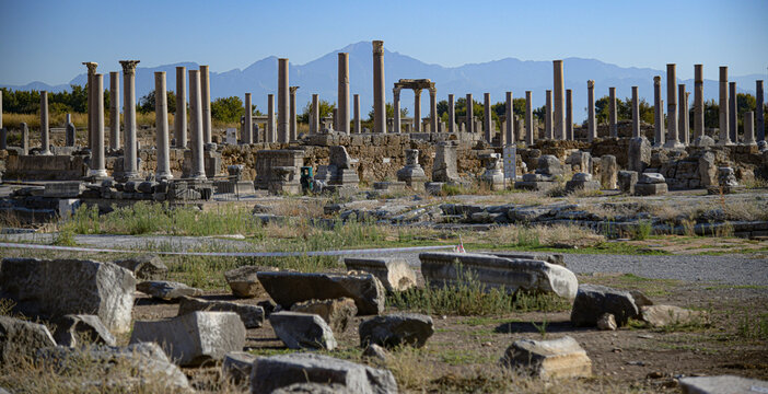 Ancient Roman Ruins in a Scenic Landscape - Historical Archaeological Site