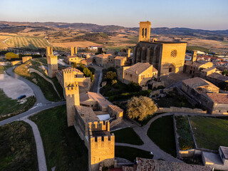 towers of the Cerco de Artajona and church of San Pedro, Artajona (Artaxoa) Merindad de Olite,...