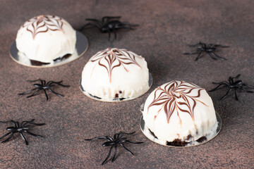 Curd cakes with cobwebs - idea treat for Halloween