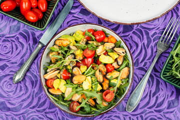 Salad of mussels and vegetables.