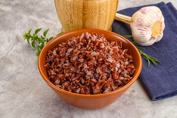 Red steamed rubine rice garnish