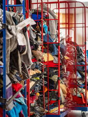 Naklejka premium zu viele Klamotten