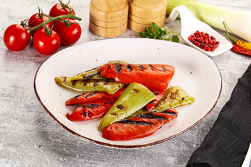 Grilled Bell Pepper - green and red