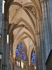Naklejka premium Sehr hohe Kathedrale in Beauvais Mittelschiff