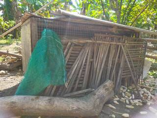 Chicken coop made from simple materials © RI IS PAMBUDI