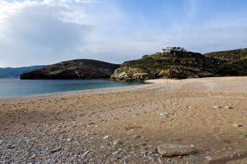 Obraz premium Strand auf der Kykladeninsel Andros (Griechenland) // Beach on the Cyclades island of Andros (Greece)