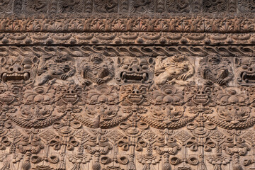 The exquisite brick carvings of the Xiuding Temple Tang Tower