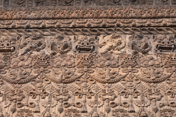 The exquisite brick carvings of the Xiuding Temple Tang Tower