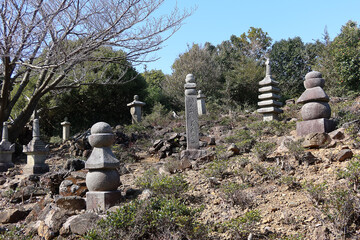 朝熊山山頂の経塚群 伊勢西国三十三所観音霊場2
