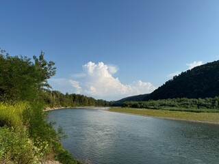 Obraz premium river and mountains