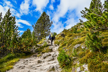 Ofenpass, Val da Stabelchod, Wanderweg, Wanderer, Piz Stabelchod, Piz Nair, Alpen, steinig, Nationalpark, Naturschutz, Zernez, Herbst, Herbstfarben, Graubünden, Schweiz