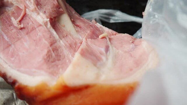 Maggot is the larva of the meat fly, length 4 - 12 mm. It feeds on stale meat. It is the causative agent of diseases called myiasis. It is used as food and bait for fish, for cleaning purulent wounds