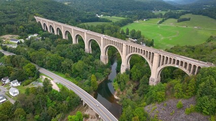 The Tunkhannock Creek Viaduct is a historic railroad bridge in Pennsylvania, renowned for being the world’s largest reinforced concrete bridge completed in 1915