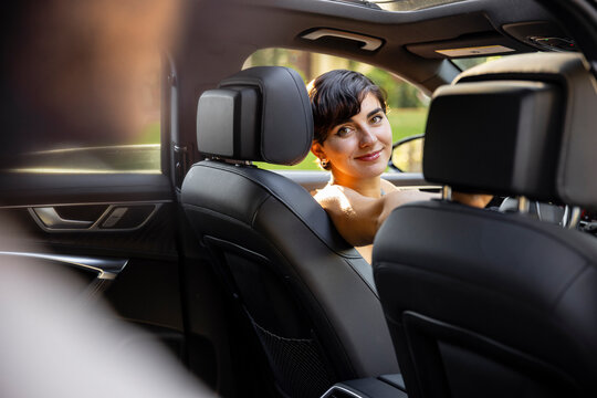 A Sweet Moment of Connection Between Driver and Passenger