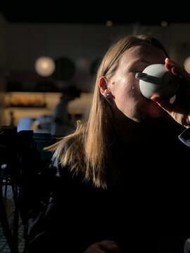 A woman in a caffee