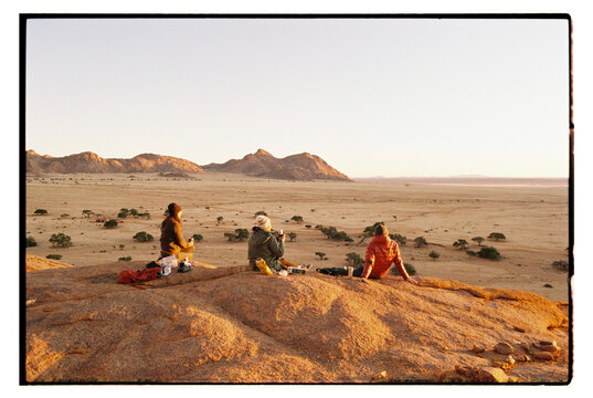 Adventure friends on vaction in the desert