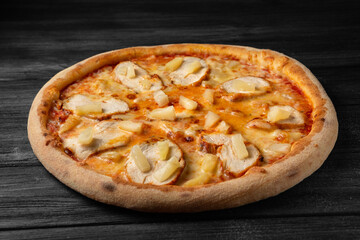 talian pizza with chicken fillet