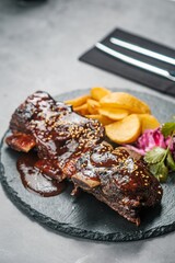 Braised Ribs with Sauce and Fried Potatoes