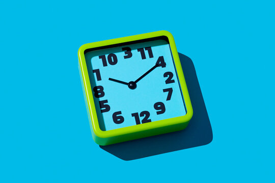 clock with disordered numbers