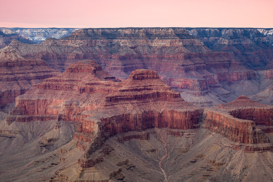 Dusk at thew south rim of the Grand Cayon