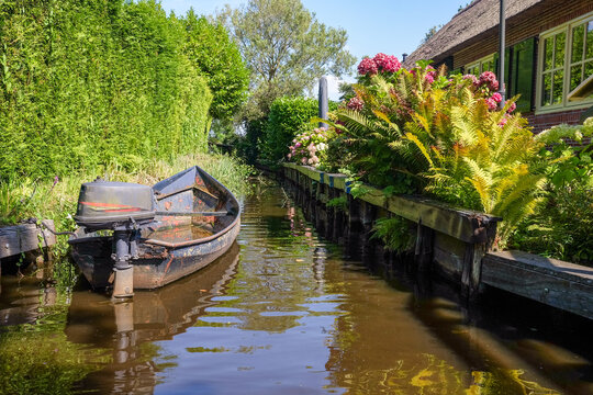 Giethoorn village , Netherlands 
