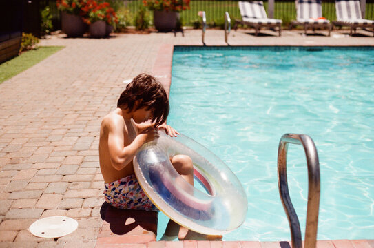 Poolside Inflating floating