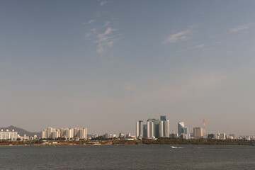 Fototapeta premium city skyline at sunset