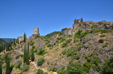 RUINES DES CHÂTEAUX CATHARES DE LASTOURS XII-XIII éme SIÈCLE