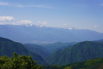Fototapeta premium 信州 大鹿村 夕立神パノラマ公園から望む中央アルプス 南駒ヶ岳 空木岳 宝剣岳 木曾駒ヶ岳 千畳敷カール
