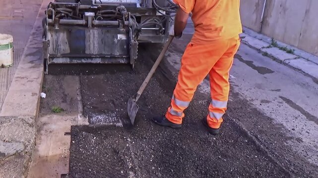Wheel Saws with cones for drilling rock mounted on mini excavator during the execution of a mini-trench