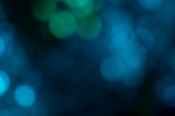 Obraz premium ressources graphique de petites billes très subtiles de bokeh pour des évenements festifs, usage arrière plan et autre idée créatives, en bleu, vert distinct et ses nuances 