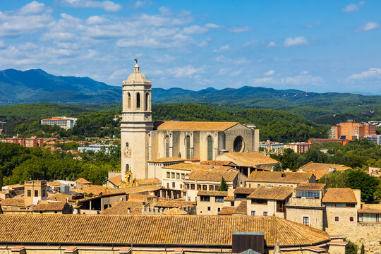 Catedral de Santa Maria de G&eacute;rone depuis le remparts