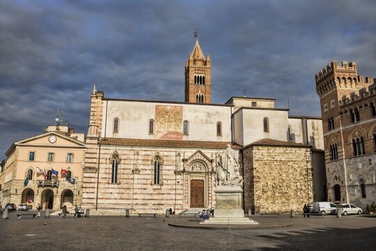 grosseto, italy - 08.02.2024 - side view of san lorenzo and monumento a leopoldo II di lorena