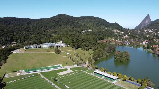Vista para CBF e Dedo de Deus em Teres&oacute;polis