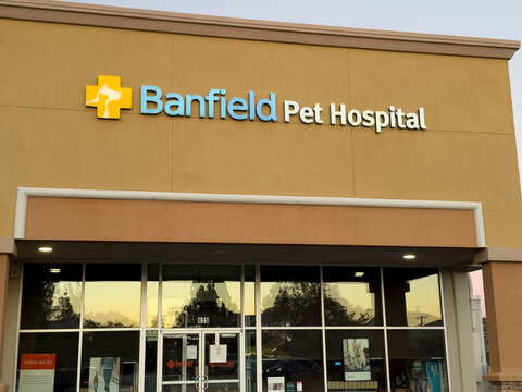 Banfield Pet Hospital building exterior.