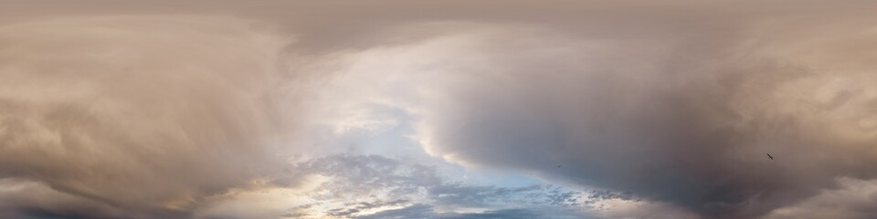 Obraz premium Dark moody rain clouds in dramatic overcast sky. Seamless 360 HDR spherical panorama. Full zenith or sky dome in 3D environment, sky replacement for aerial drone panoramas. Climate and weather change.