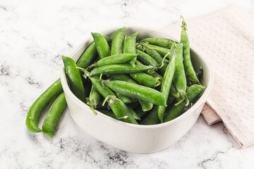 Sweet young green peas heap