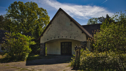 Villa Bogensee vom NS - Propagandaminister Joseph Goebbels in Wandlitz - Abandoned - Lostplace - Verlassener Ort - Beatiful Decay - Verlassener Ort - Urbex / Urbexing - Lost Place - Artwork