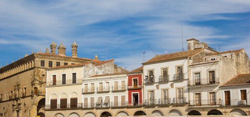 Fototapeta premium Panorama of historic houses and palace on the plaza mayor of Trujillo, Spain