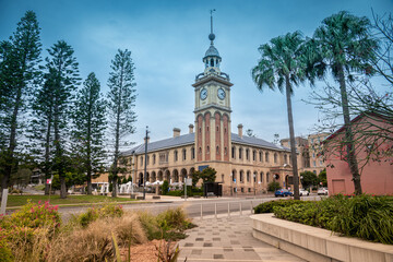 Obraz premium The photo was taken in Newcastle and shows a street view of the city center