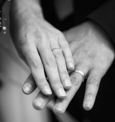 The hands of the newlyweds