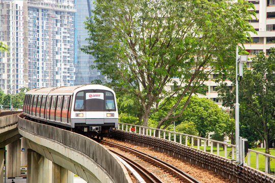 A Train Of Singapore's Mass Rapid Transit (MRT) Metro System. The MRT Is A Heavy Rail Rapid Transit System That Constitutes The Bulk Of The Railway Network.