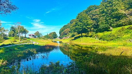 山と池と青空　新潟県　湯沢高原スキー場