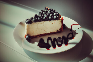 cheesecake with berries